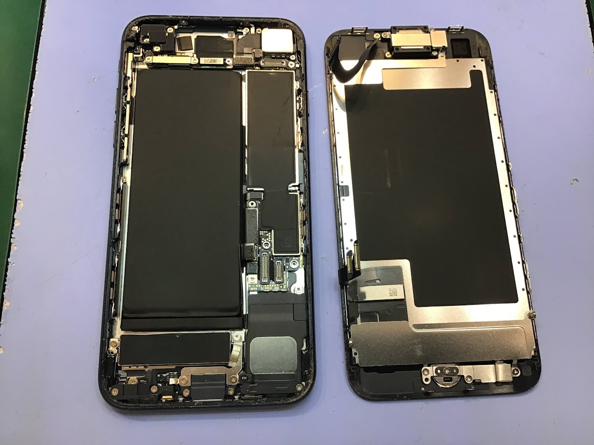 iPhoneSE3のバッテリー交換ならデータそのまま修理可能なスマホ修理工房セレオ甲府店へ